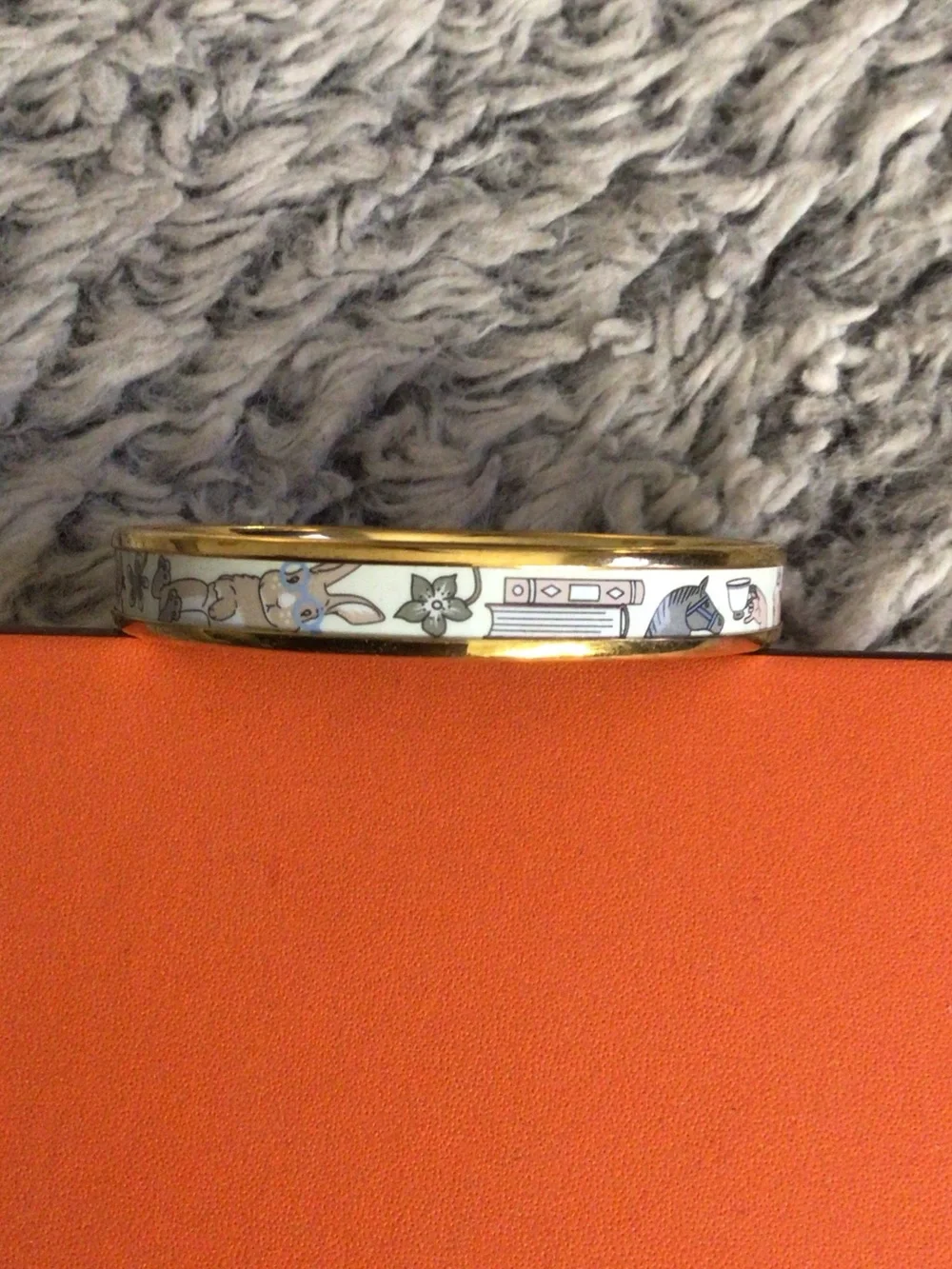 Designer Inspo Enamel Bangle - Picture 4 of 7